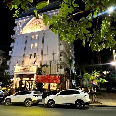 Aristocrat Residence & Hotel Sihanoukville Buitenkant foto